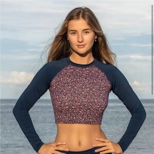Eidon NWT Wildflowers Kiko Crop Long Sleeve UV Rashguard Bathing Suit Top Large